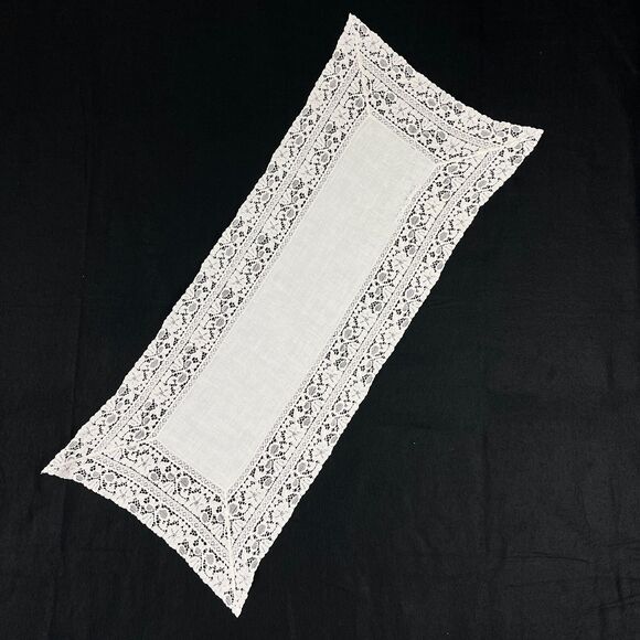 VTG cotton Linen Table Runner Dresser Scarf Intricate Lace Cottage Core 13 x 32 - Picture 5 of 12